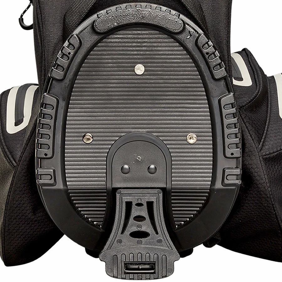 Wilson Staff EXO Dry Golf Stand Bag WG4003902 3 Wilson Staff EXO Dry Golf Stand Bag WG4003902 - Image 3